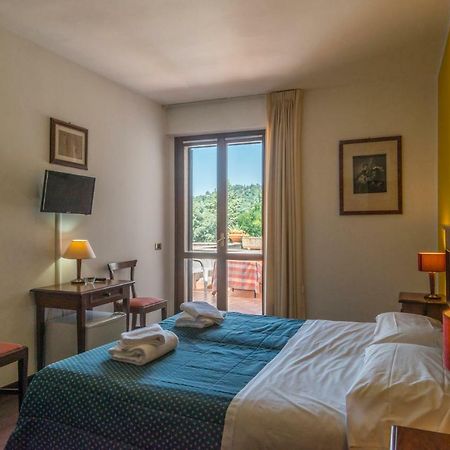 Hotel Le Rocce Magione Exterior foto