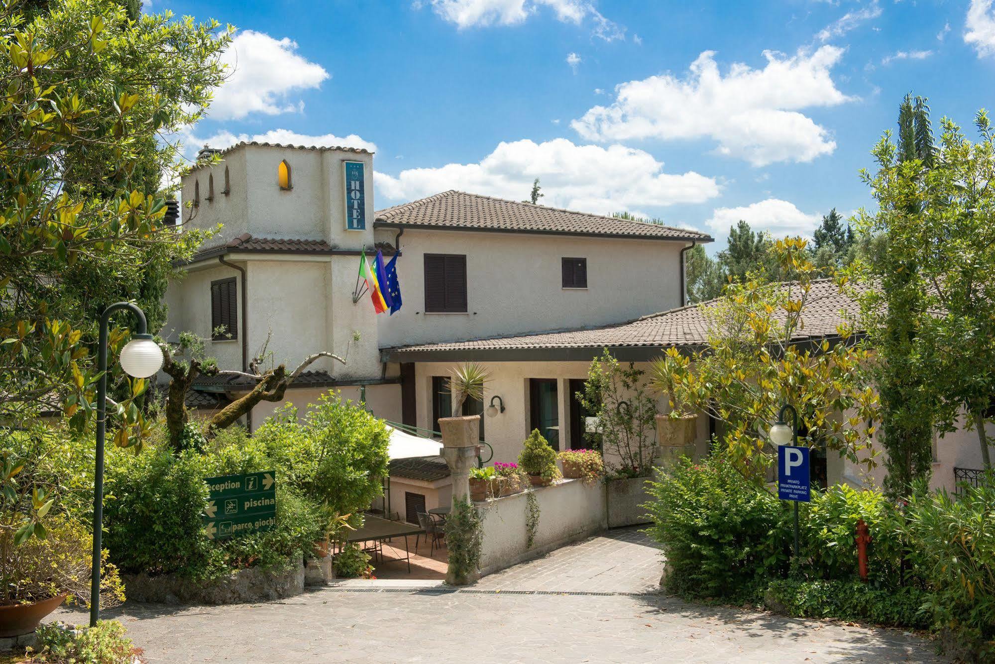 Hotel Le Rocce Magione Exterior foto