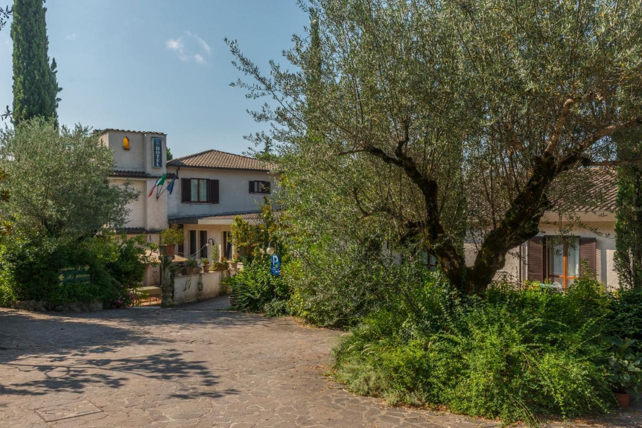 Hotel Le Rocce Magione Exterior foto