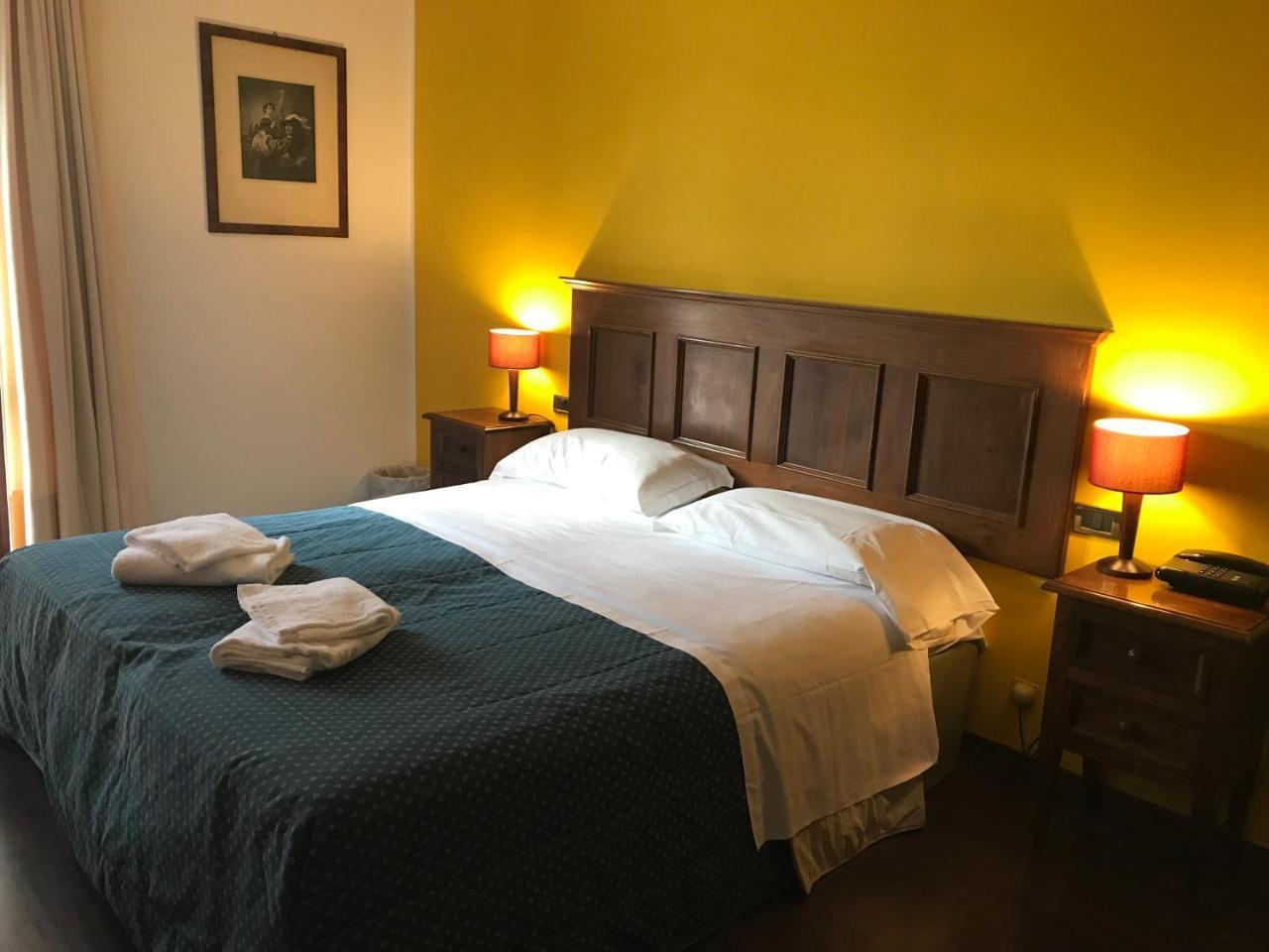 Hotel Le Rocce Magione Exterior foto